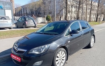 Opel Astra J, 2010 год, 700 000 рублей, 1 фотография