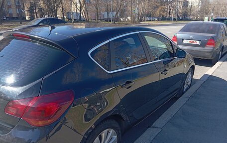 Opel Astra J, 2010 год, 700 000 рублей, 13 фотография