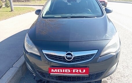 Opel Astra J, 2010 год, 700 000 рублей, 5 фотография