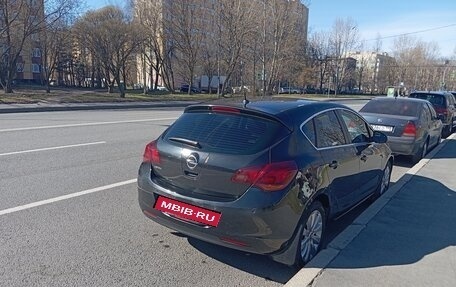 Opel Astra J, 2010 год, 700 000 рублей, 3 фотография