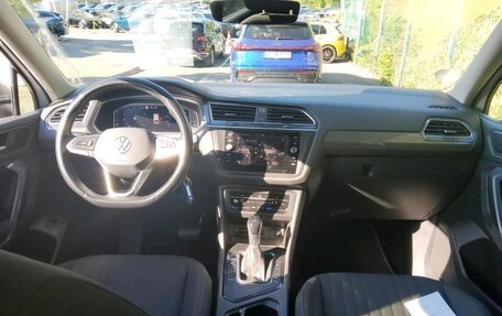Volkswagen Tiguan II, 2022 год, 2 515 000 рублей, 5 фотография