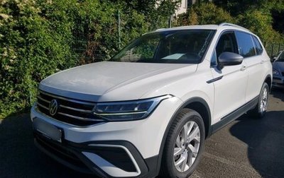 Volkswagen Tiguan II, 2022 год, 2 515 000 рублей, 1 фотография