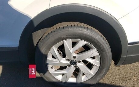 Volkswagen Tiguan II, 2022 год, 2 515 000 рублей, 19 фотография