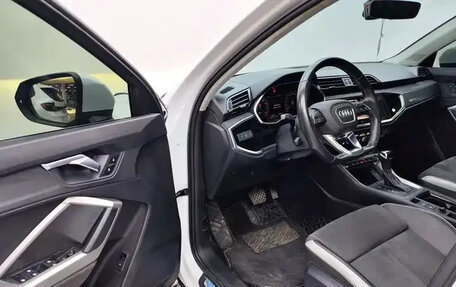 Audi Q3, 2022 год, 1 884 000 рублей, 10 фотография