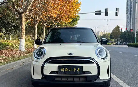 MINI Hatch, 2023 год, 1 742 000 рублей, 2 фотография
