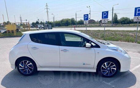 Nissan Leaf I, 2017 год, 1 075 000 рублей, 3 фотография
