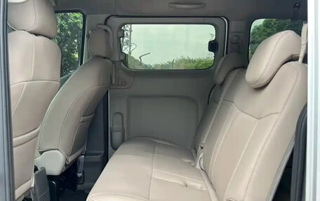 Nissan NV200, 2016 год, 1 350 000 рублей, 9 фотография
