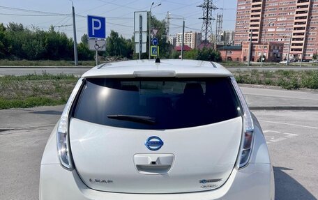 Nissan Leaf I, 2017 год, 1 075 000 рублей, 8 фотография