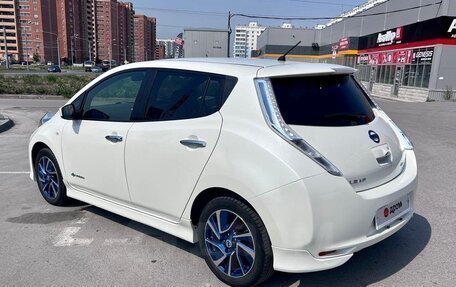 Nissan Leaf I, 2017 год, 1 075 000 рублей, 10 фотография
