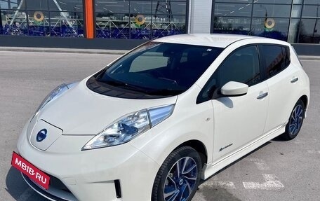 Nissan Leaf I, 2017 год, 1 075 000 рублей, 13 фотография