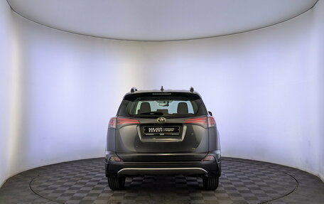 Toyota RAV4, 2016 год, 1 900 000 рублей, 6 фотография