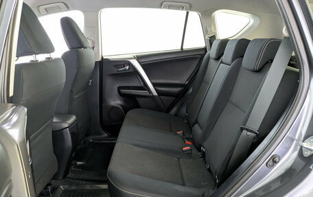 Toyota RAV4, 2016 год, 1 900 000 рублей, 10 фотография
