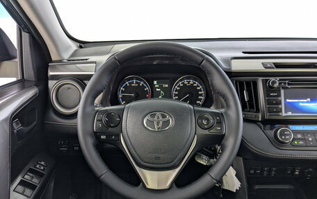 Toyota RAV4, 2016 год, 1 900 000 рублей, 24 фотография