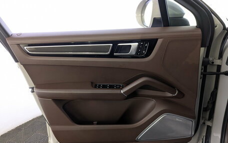 Porsche Cayenne III, 2019 год, 8 444 000 рублей, 17 фотография
