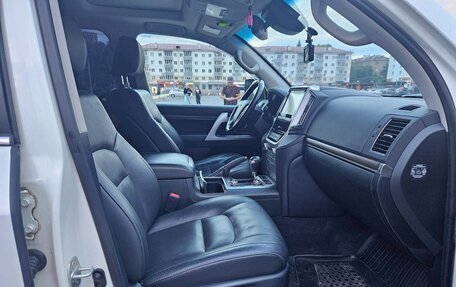 Toyota Land Cruiser 200, 2016 год, 6 500 000 рублей, 12 фотография