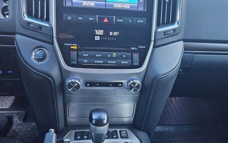 Toyota Land Cruiser 200, 2016 год, 6 500 000 рублей, 17 фотография