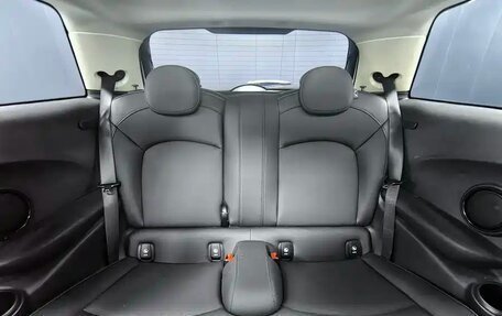 MINI Hatch, 2023 год, 2 098 300 рублей, 18 фотография