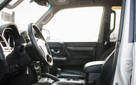 Mitsubishi Pajero IV, 2011 год, 1 850 000 рублей, 11 фотография