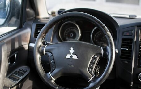 Mitsubishi Pajero IV, 2011 год, 1 850 000 рублей, 13 фотография
