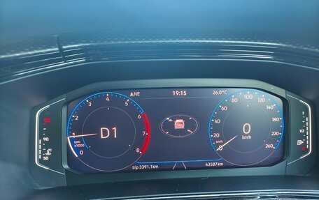 Volkswagen T-Cross I, 2021 год, 1 590 000 рублей, 10 фотография