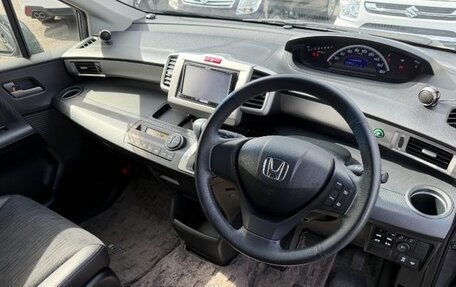 Honda Freed I, 2013 год, 820 000 рублей, 14 фотография