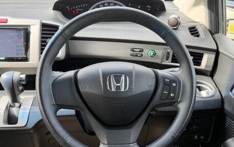 Honda Freed I, 2013 год, 820 000 рублей, 11 фотография