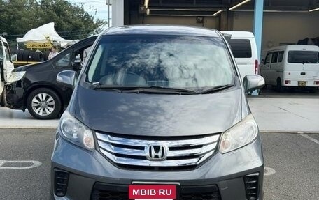 Honda Freed I, 2013 год, 820 000 рублей, 2 фотография