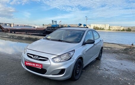 Hyundai Solaris II рестайлинг, 2013 год, 330 000 рублей, 5 фотография