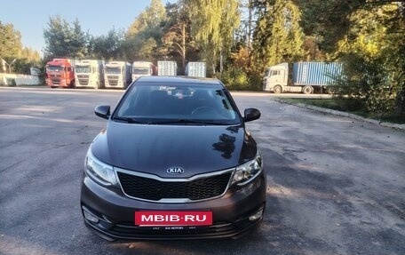 KIA Rio III рестайлинг, 2015 год, 1 050 000 рублей, 2 фотография
