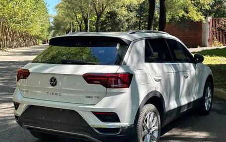 Volkswagen T-Roc I, 2022 год, 1 100 666 рублей, 7 фотография