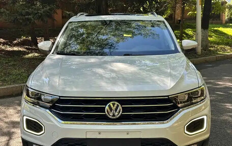 Volkswagen T-Roc I, 2022 год, 1 100 666 рублей, 2 фотография