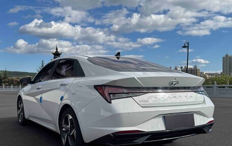 Hyundai Elantra, 2022 год, 1 390 000 рублей, 4 фотография
