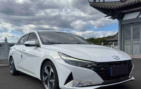 Hyundai Elantra, 2022 год, 1 390 000 рублей, 3 фотография