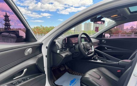 Hyundai Elantra, 2022 год, 1 390 000 рублей, 7 фотография