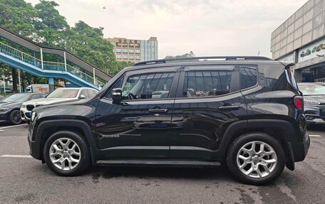 Jeep Renegade I рестайлинг, 2016 год, 1 016 000 рублей, 5 фотография