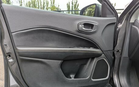 Jeep Compass II, 2017 год, 1 760 000 рублей, 12 фотография