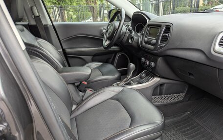 Jeep Compass II, 2017 год, 1 760 000 рублей, 19 фотография