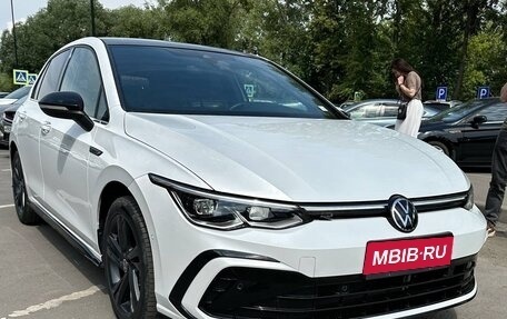 Volkswagen Golf VIII, 2022 год, 2 180 000 рублей, 1 фотография