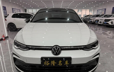 Volkswagen Golf VIII, 2023 год, 1 545 000 рублей, 2 фотография