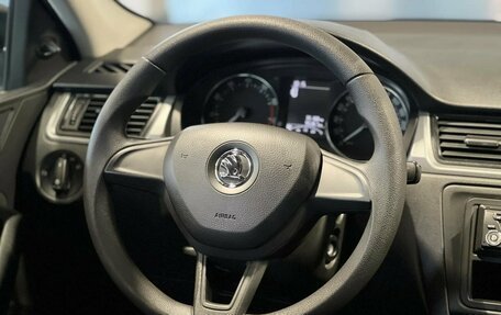 Skoda Rapid I, 2017 год, 995 000 рублей, 14 фотография