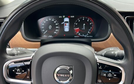 Volvo S90 II рестайлинг, 2020 год, 3 900 000 рублей, 23 фотография
