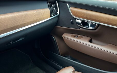 Volvo S90 II рестайлинг, 2020 год, 3 900 000 рублей, 27 фотография