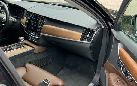 Volvo S90 II рестайлинг, 2020 год, 3 900 000 рублей, 29 фотография