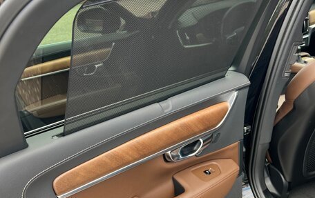 Volvo S90 II рестайлинг, 2020 год, 3 900 000 рублей, 28 фотография