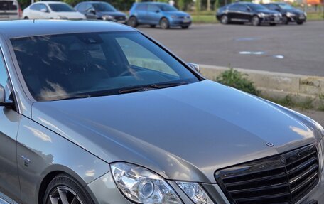 Mercedes-Benz E-Класс, 2011 год, 1 500 000 рублей, 2 фотография