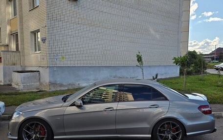 Mercedes-Benz E-Класс, 2011 год, 1 500 000 рублей, 3 фотография