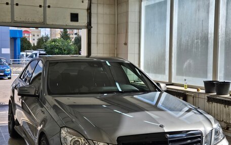 Mercedes-Benz E-Класс, 2011 год, 1 500 000 рублей, 5 фотография