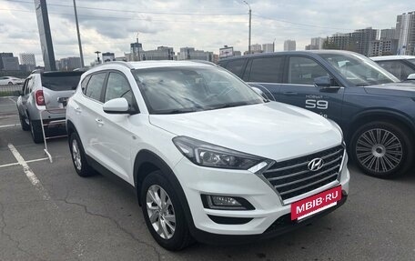 Hyundai Tucson III, 2019 год, 2 325 000 рублей, 2 фотография