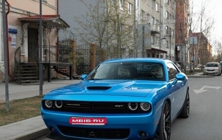 Dodge Challenger III рестайлинг 2, 2016 год, 5 000 000 рублей, 4 фотография