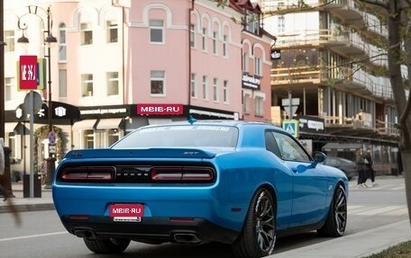 Dodge Challenger III рестайлинг 2, 2016 год, 5 000 000 рублей, 6 фотография